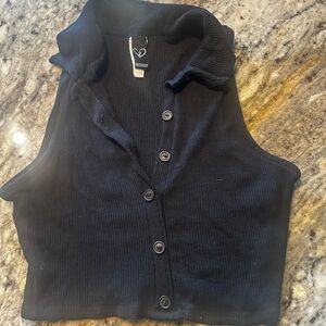 Windsor collared black crop top